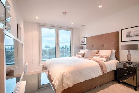 112-Bedroom2.jpg