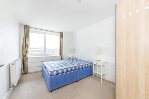 Bedroom 1.jpg