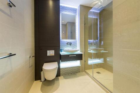 Bathroom 1.jpg