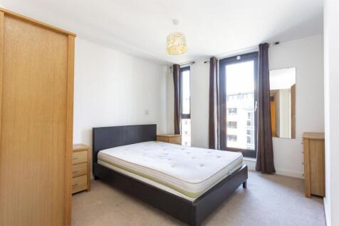 bedroom.JPG