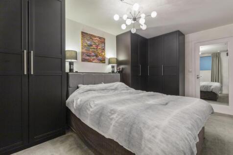 bedroom (1).jpg