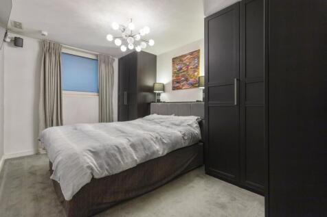 bedroom (2).jpg