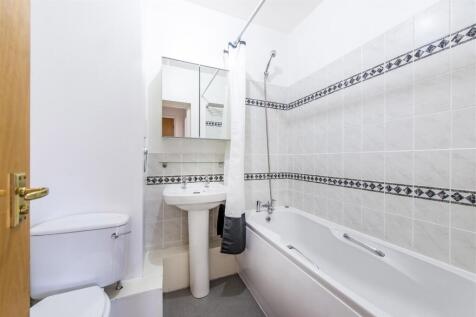 Bathroom.jpg