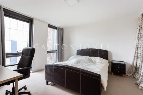 bedroom.JPG