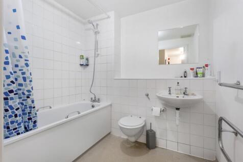 Bathroom.jpg