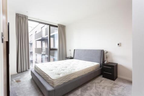 bedroom.JPG