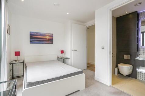 bedroom (2).JPG