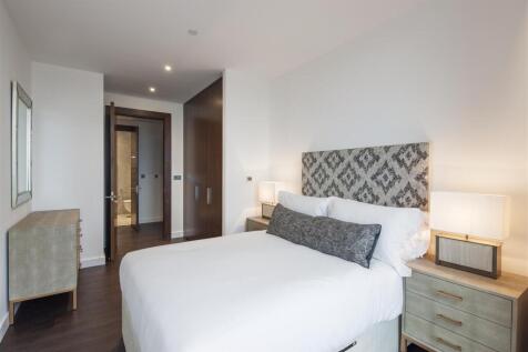 39 Thornes House - Bed 2.jpg
