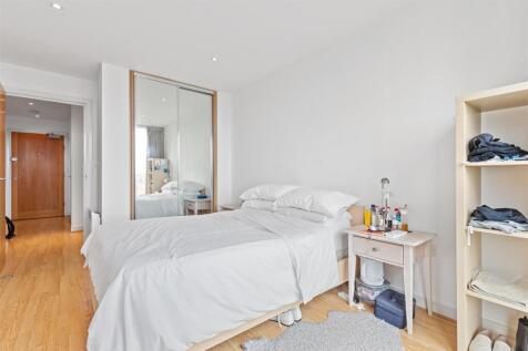 bedroom (3).jpg