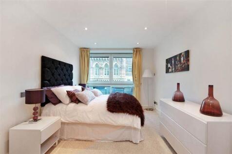 37 - Bed.JPG