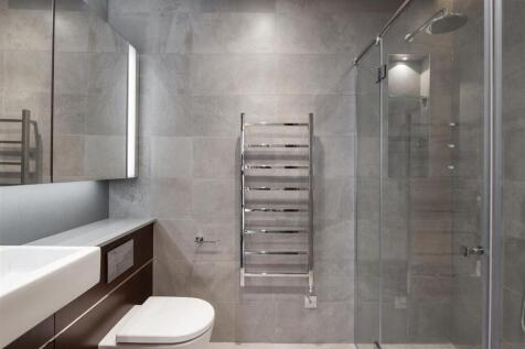 Thornes House - Shower.jpg