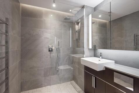 Thornes House - Shower.jpg