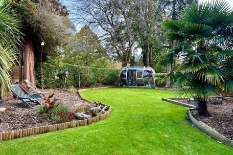 Garden Pod not included