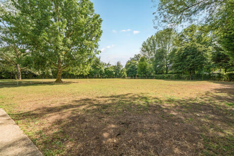 1301681-16-686d3c...