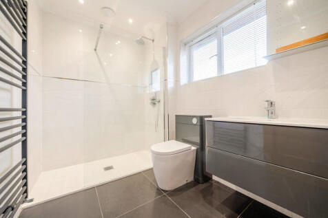 1370701-17-68f605...