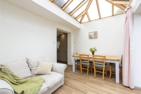 Garden/Dining Room