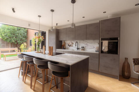 Re-Fitted Kitchen