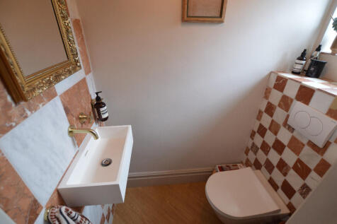 Guest Cloakroom