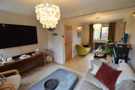Formal Lounge