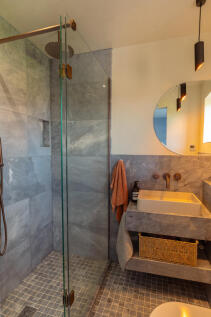Master En-Suite