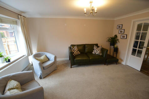 Lounge to Front
