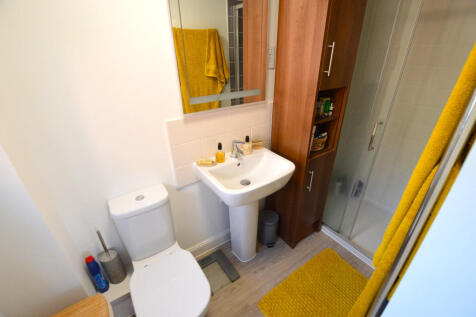 Master En-Suite