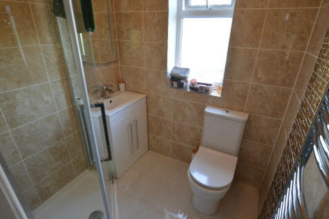 F/F Shower Room
