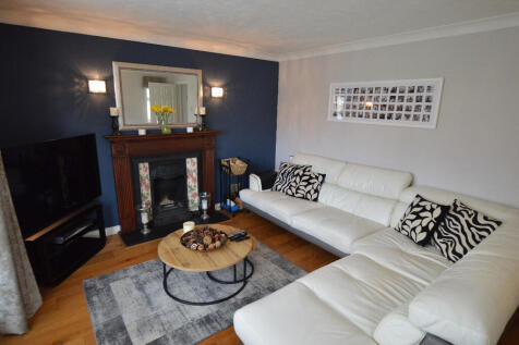 Formal Lounge