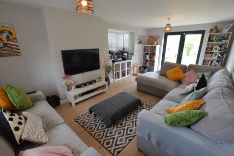 Dual Aspect Lounge