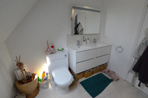 Master En-Suite