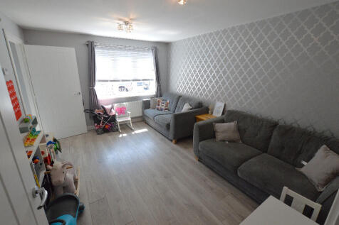 Lounge To Front