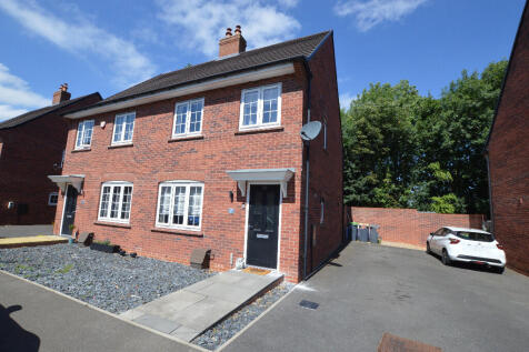 Driveway To Side