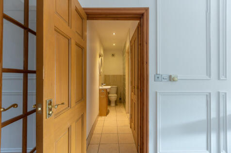 Guest Cloakroom