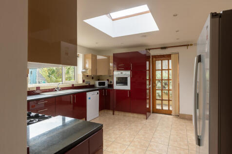 Fitted Kitchen