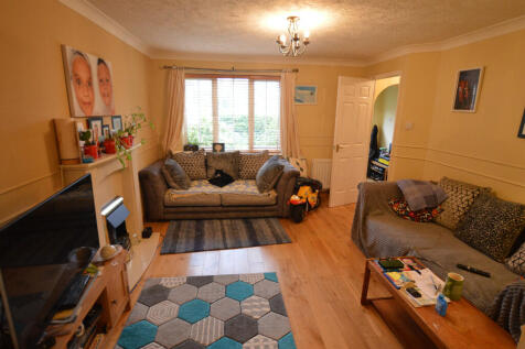 Lounge to Front