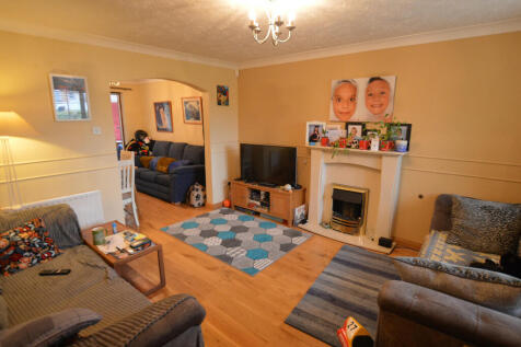 Lounge to Front