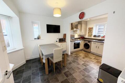 dining kitchen 2.jpg