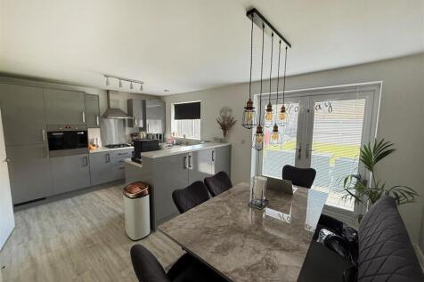 kitchen 2a.jpg