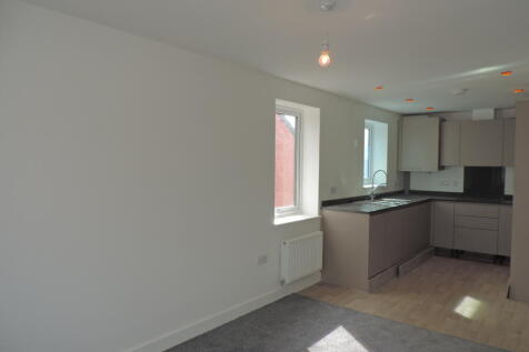 open plan kitchen/lounge