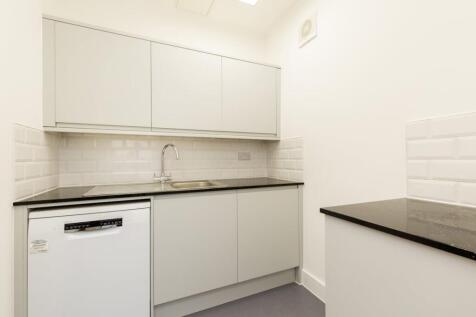 303A Whitechapel Road 19.jpg