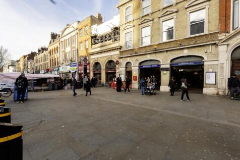 303A Whitechapel Road 21.jpg