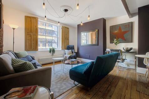 Living room 1 .jpg