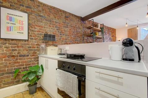 Kitchen 2.jpg