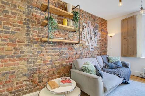 living room 4_H0A0724_5_6_7_8.jpg