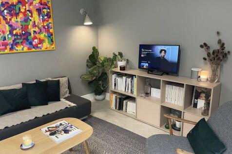Studio_5.jpg