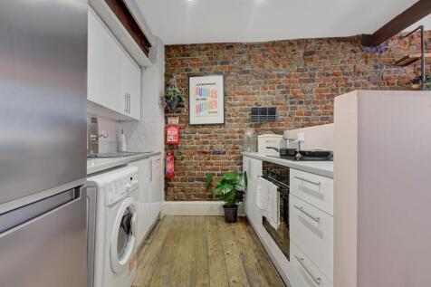 Kitchen 1.jpg