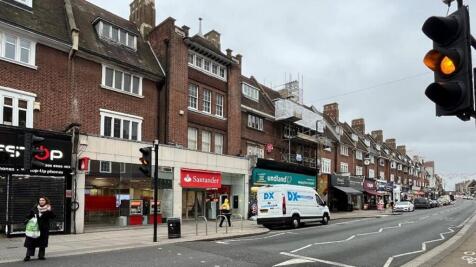 341343 Green Lanes  Pic 3.jpg