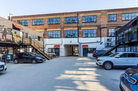 Exterior courtyard 3.jpg