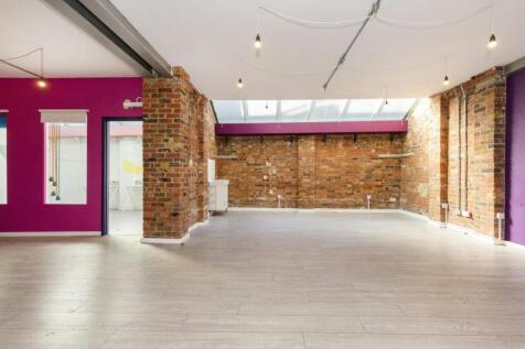 21e34fdef01f6677075c0ae4c1feeefa58 Crown Works 1