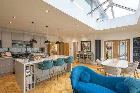 Open Plan Kitchen/Diner &amp; Family Room